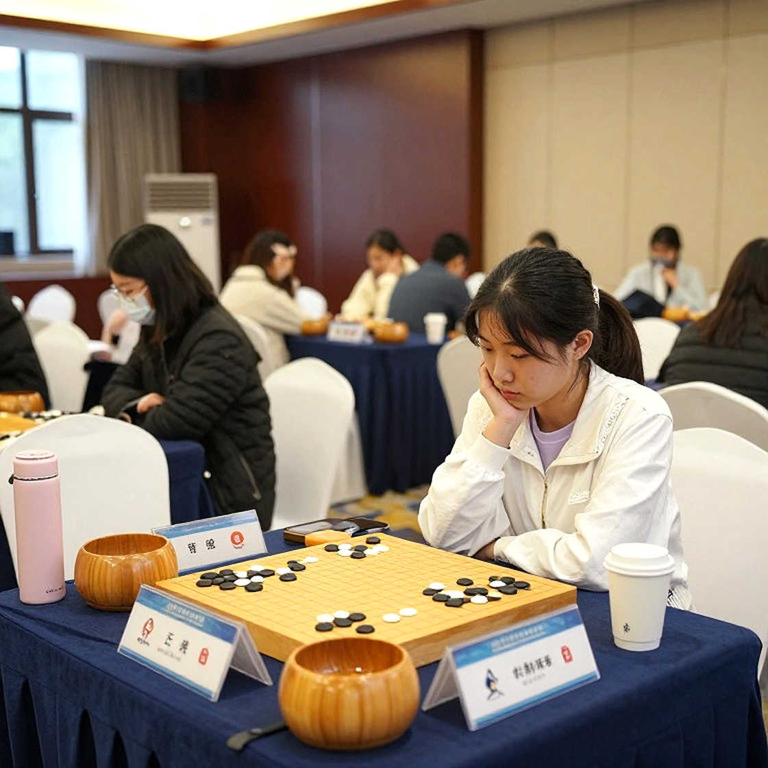 Carlsen xếp Sindarov trên Gukesh: điều dữ liệu nói và điều nó giấu Carlsen xếp Sindarov trên Gukesh: điều dữ liệu nói và điều nó giấu