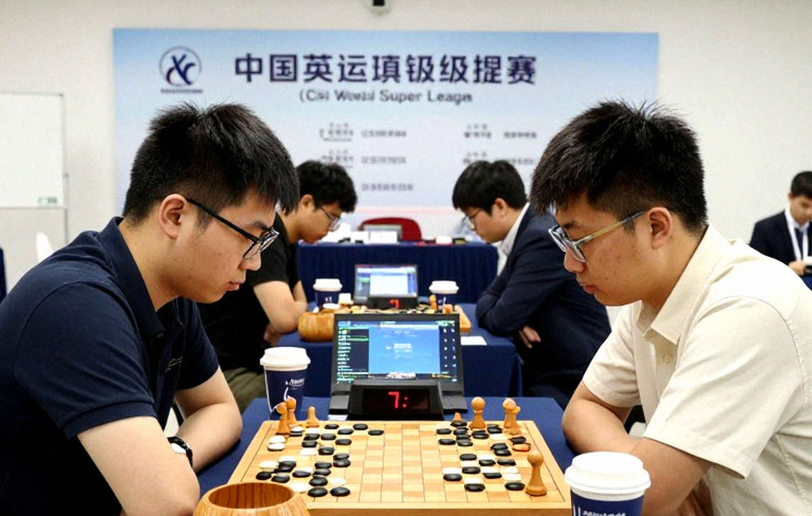 ChessBase Magazine số 225: Prague 2026, 27 ván đấu ngắn và dàn bình luận đỉnh cao
