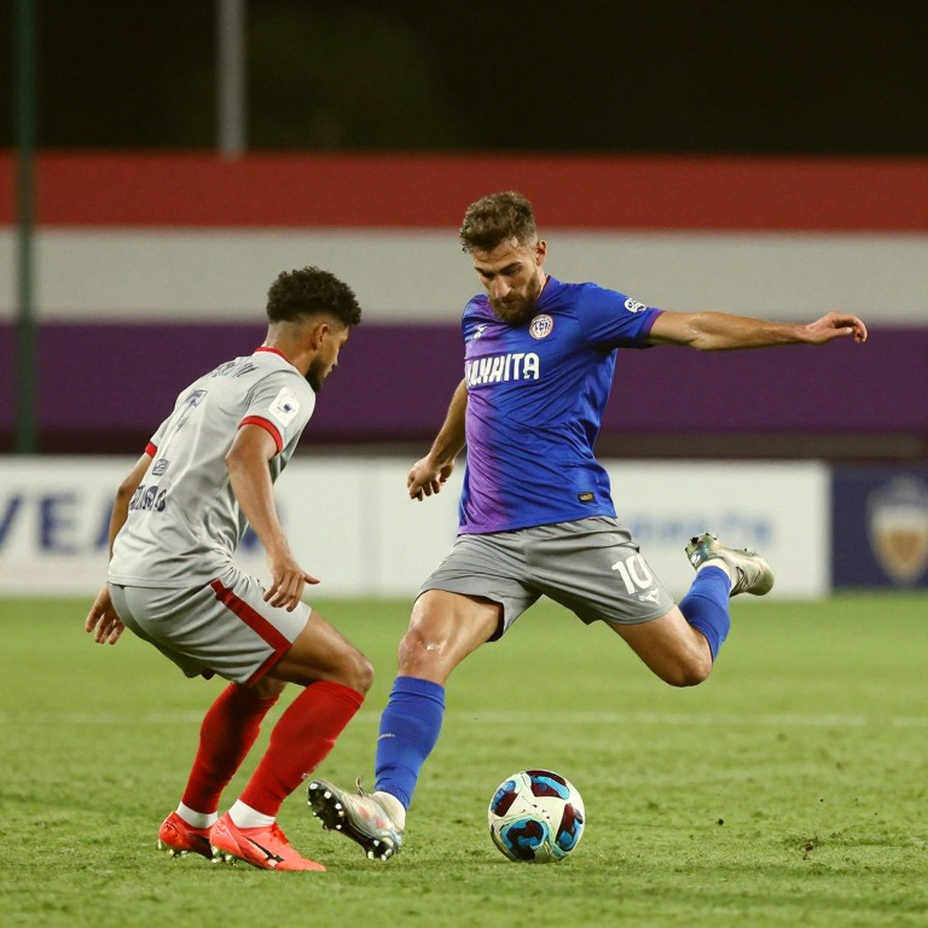 Persib Bandung lội ngược dòng trước Persijap: Vật chứng của tinh thần nhà vô địch, hay một câu chuyện kể quá sớm?