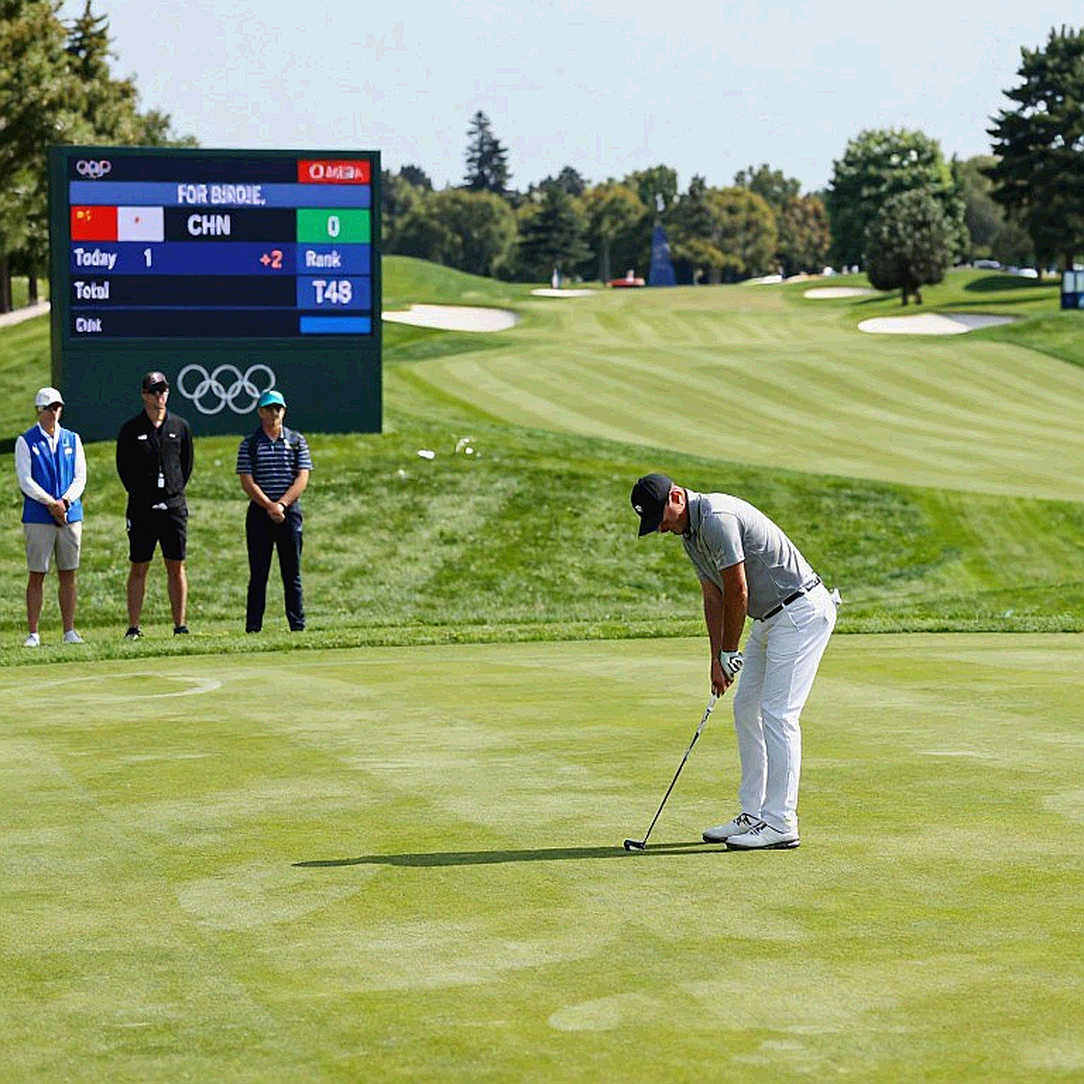 Presidents Cup tại Medinah: Đội Quốc tế dẫn 10,5-8,5, Mỹ cần 6,5 điểm để giữ cúp